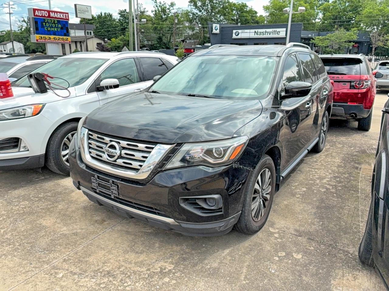 2017 Nissan Pathfinder S - Image 2
