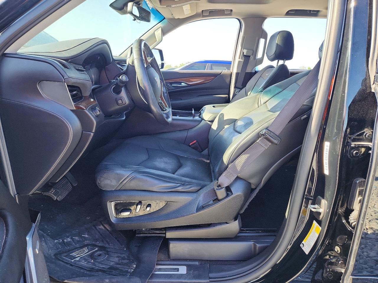 2020 Cadillac Escalade - Image 7