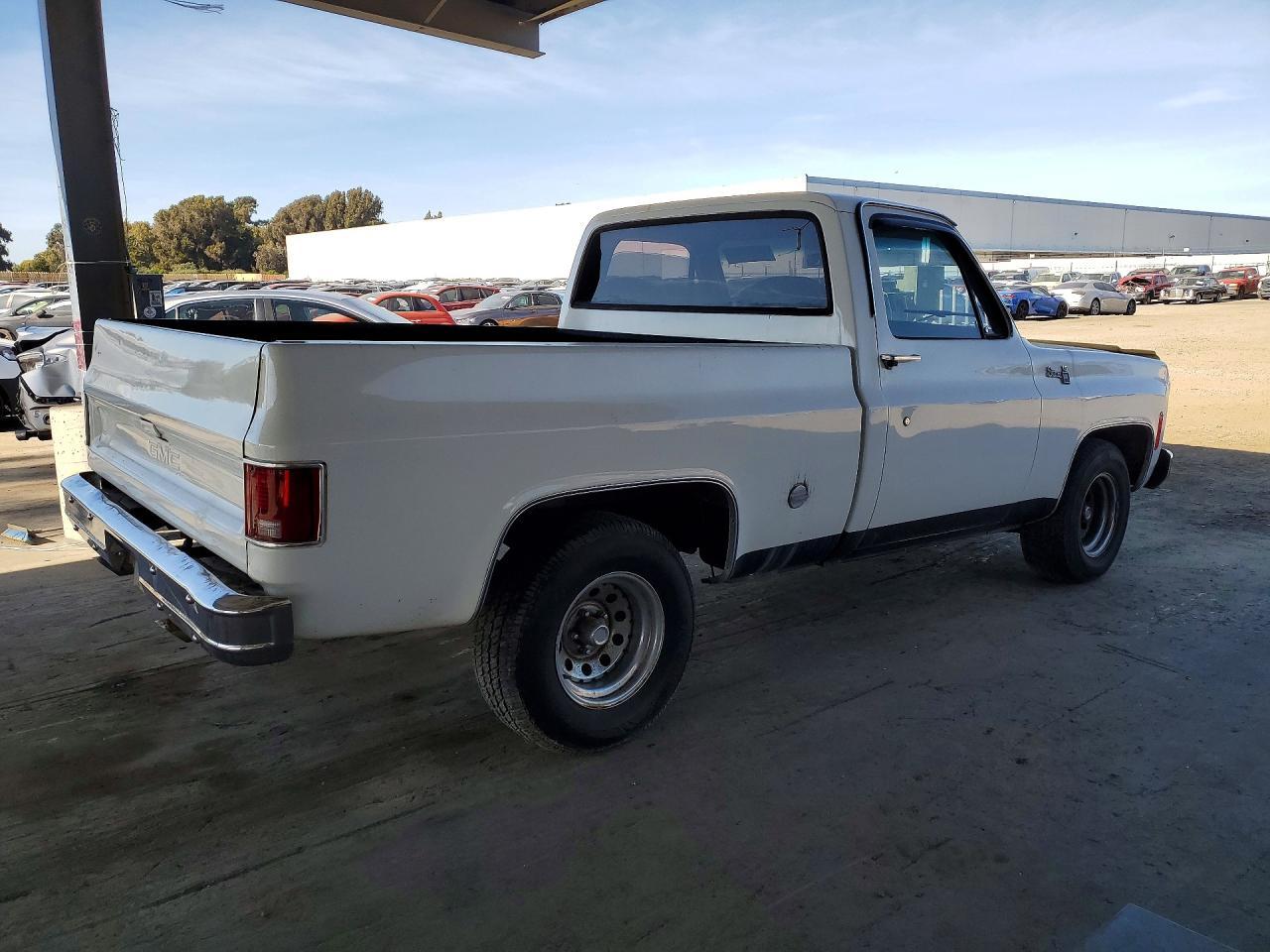 1977 GMC Sierra - Image 3