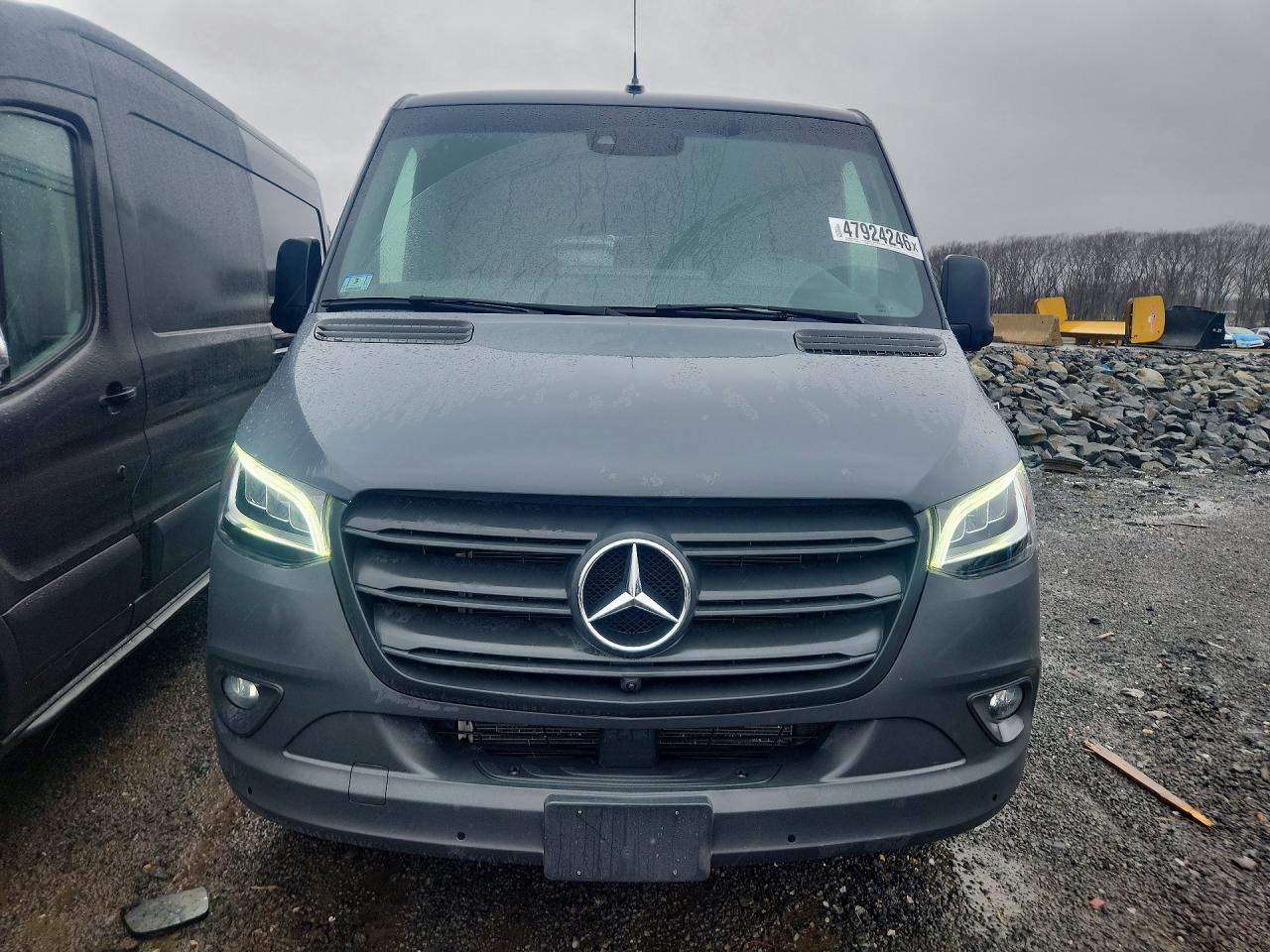2024 Mercedes Benz Sprinter 2500 Delivery Van - Фото 5