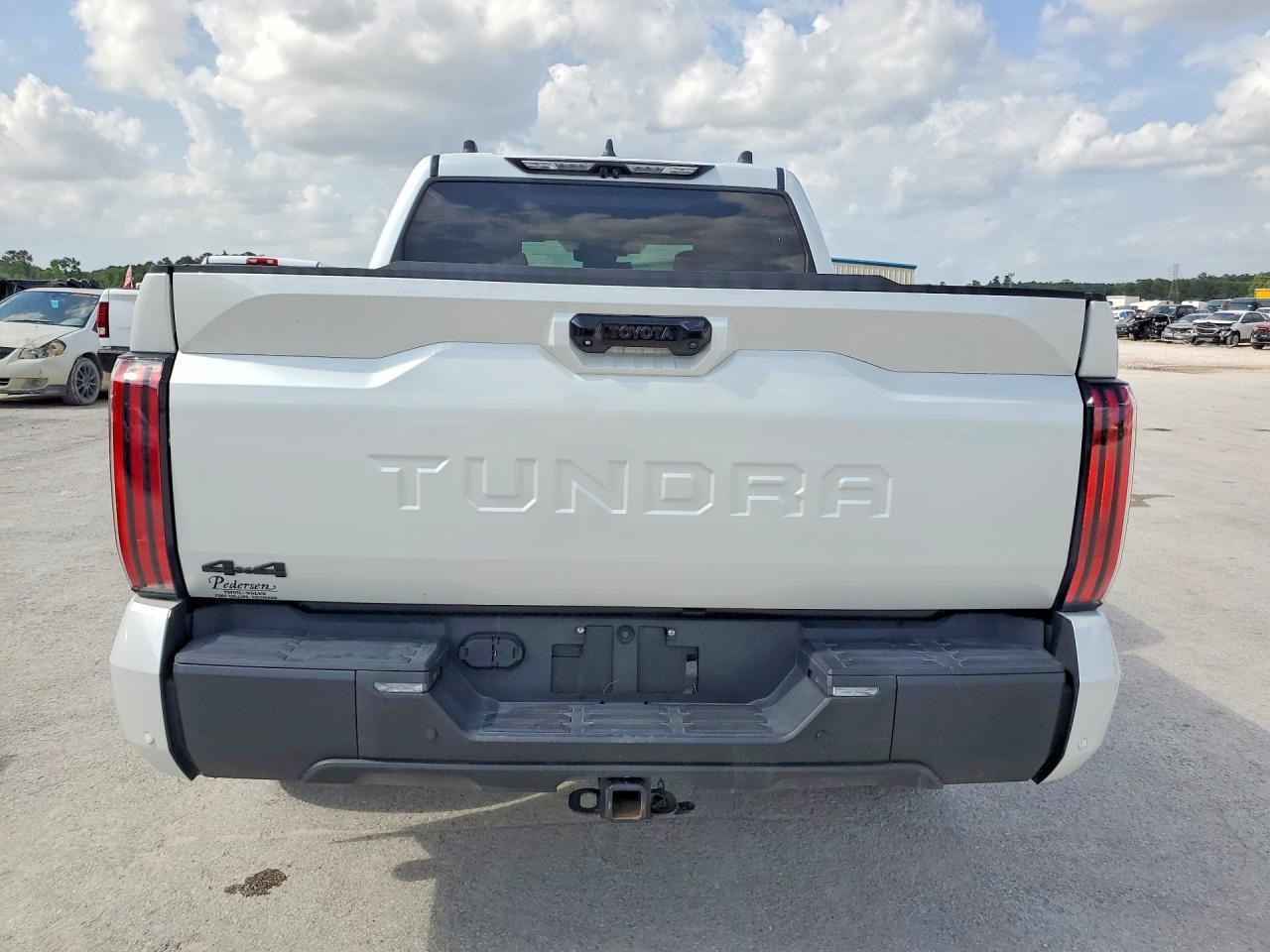 2025 Toyota Tundra Limited V8 - Фото 6