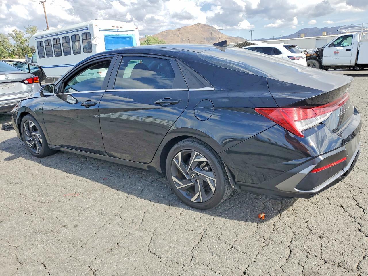 2024 Hyundai Elantra Limited - Image 2