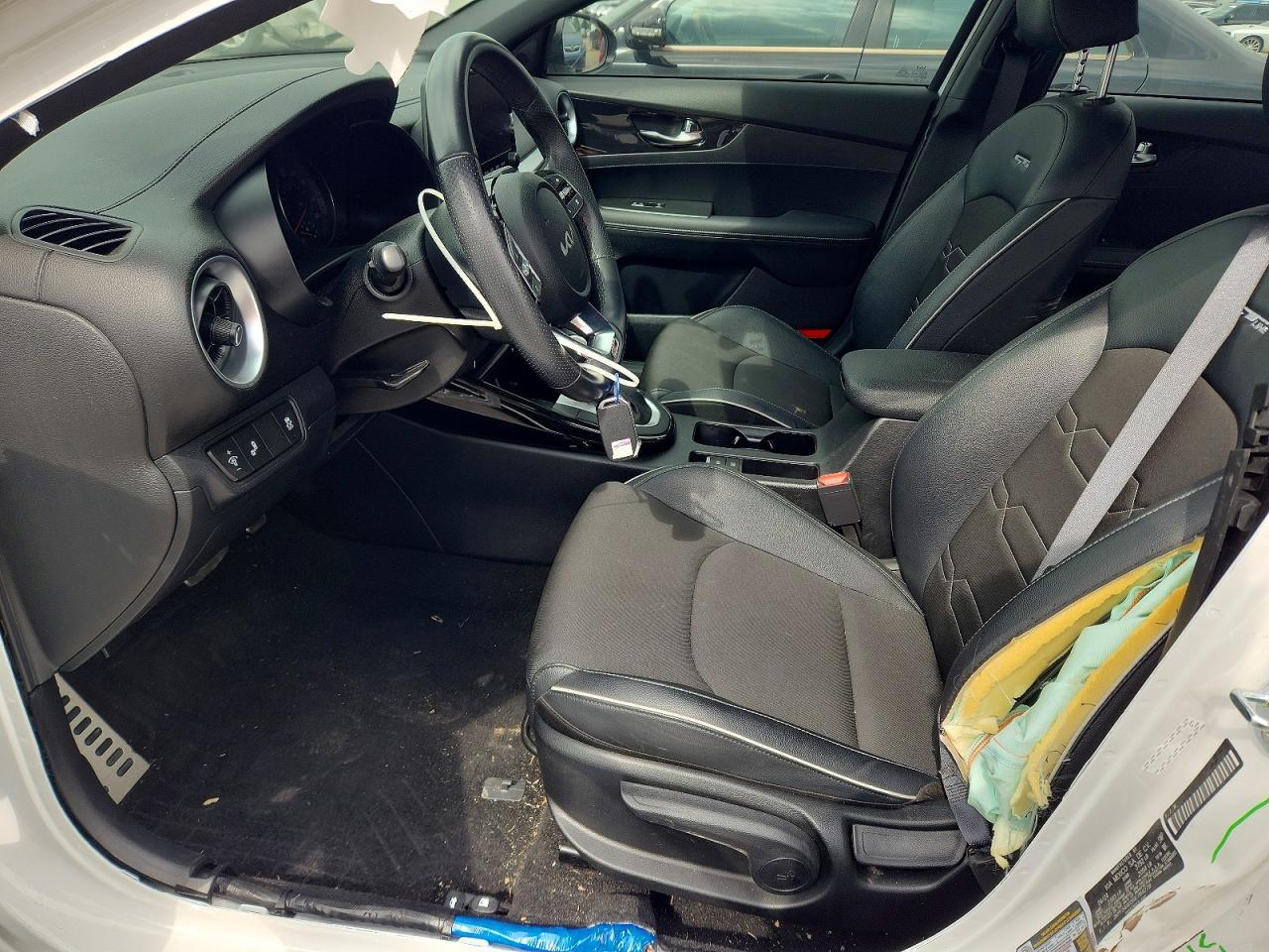 2024 Kia Forte Gt Line - Фото 7