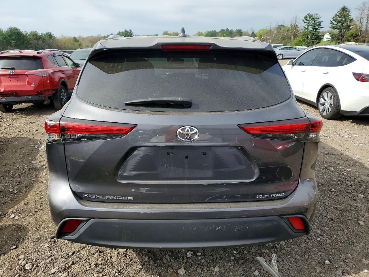 2021 Toyota Highlander Xle - Image 6