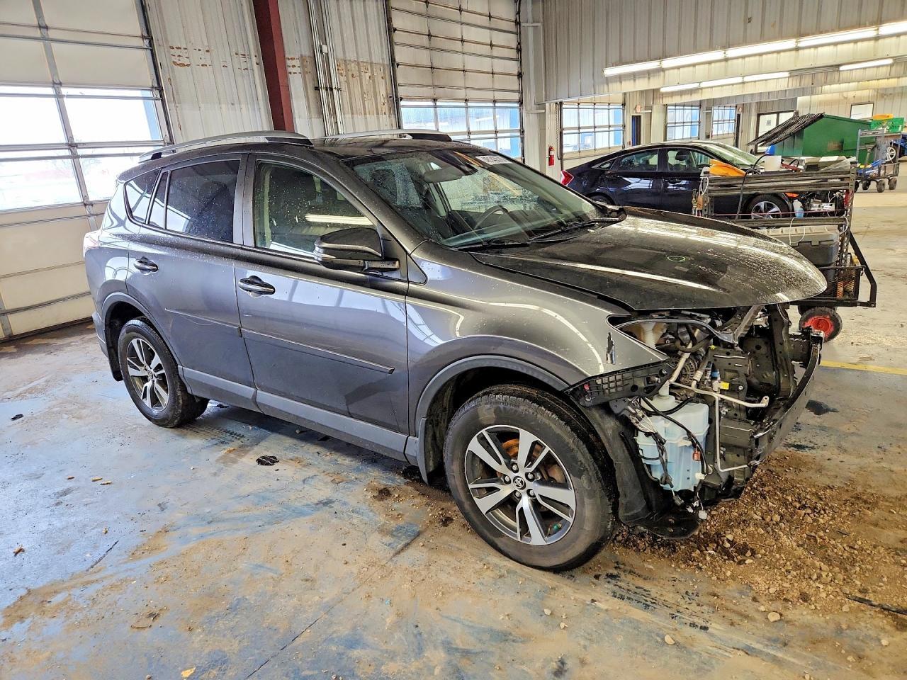 2018 Toyota Rav4 Xle - Image 4