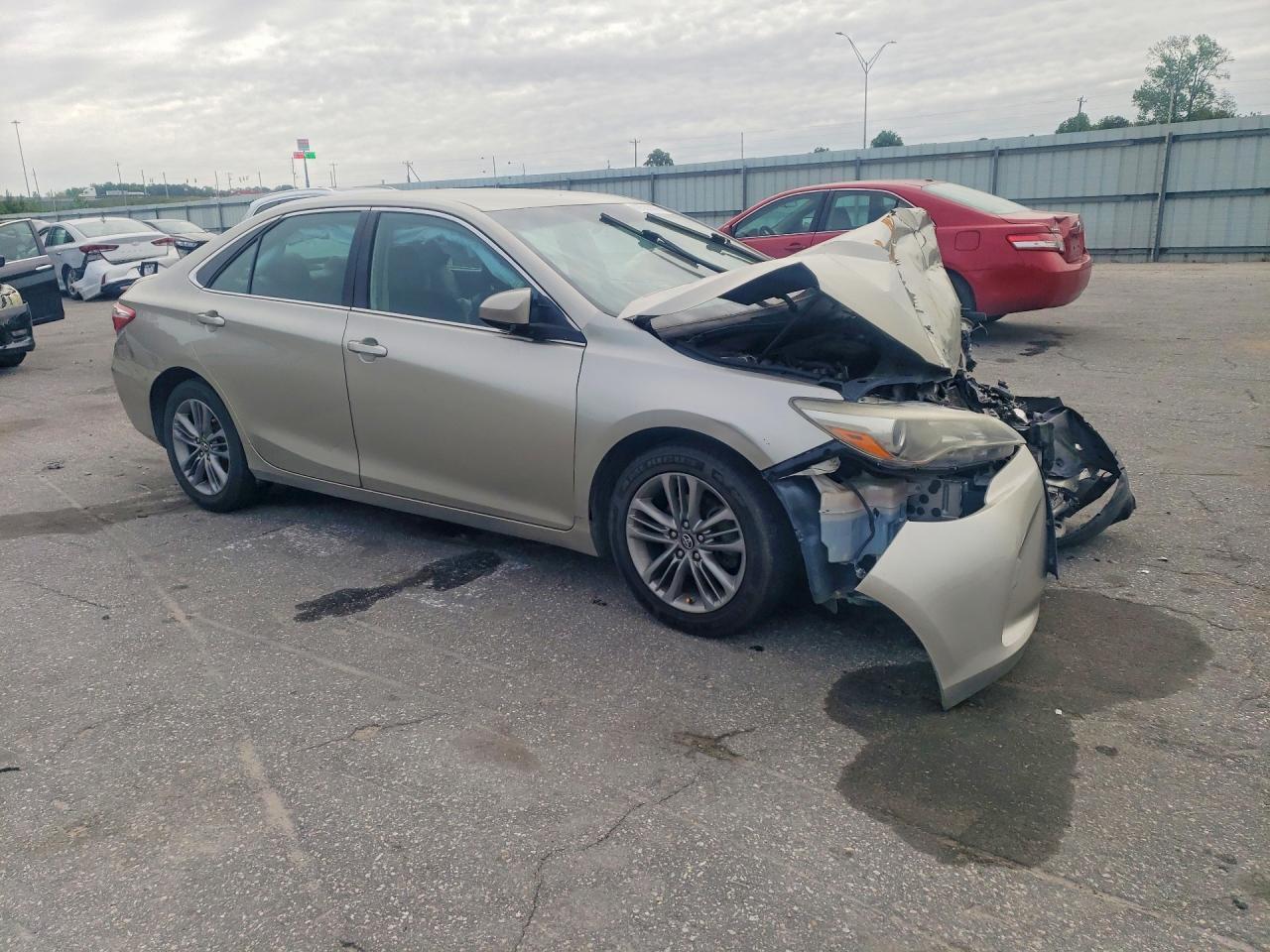 2016 Toyota Camry Se - Image 4