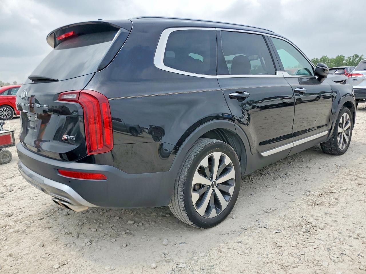 2021 Kia Telluride S - Image 3