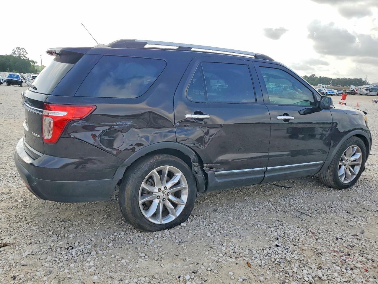 2014 Ford Explorer Xlt - Фото 3