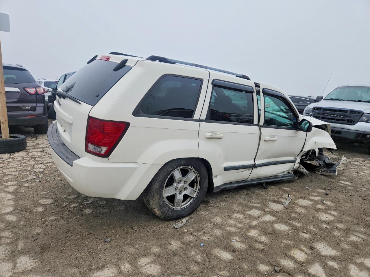 2007 Jeep Grand Cherokee Laredo - Image 3