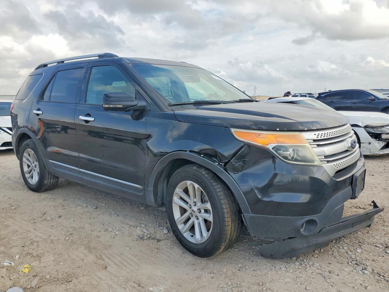 2015 Ford Explorer Xlt - Фото 4