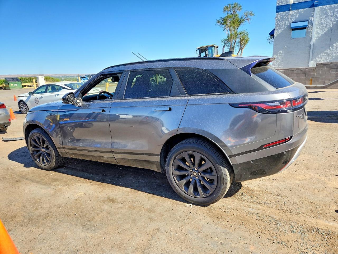 2018 Land Rover Range Rover Velar R-Dynamic Se - Image 2
