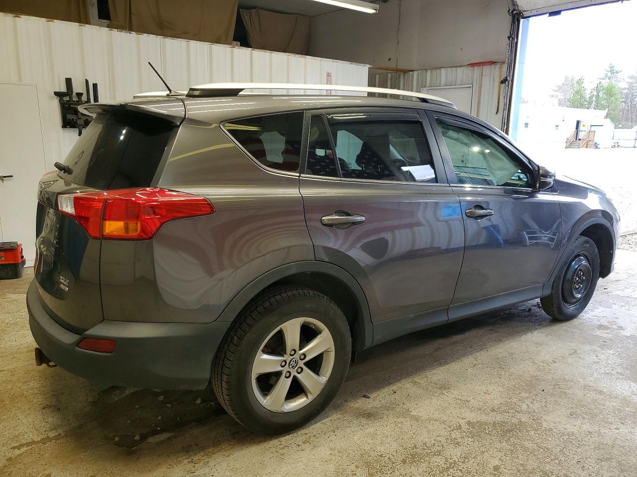 2015 Toyota Rav4 Xle - Фото 3