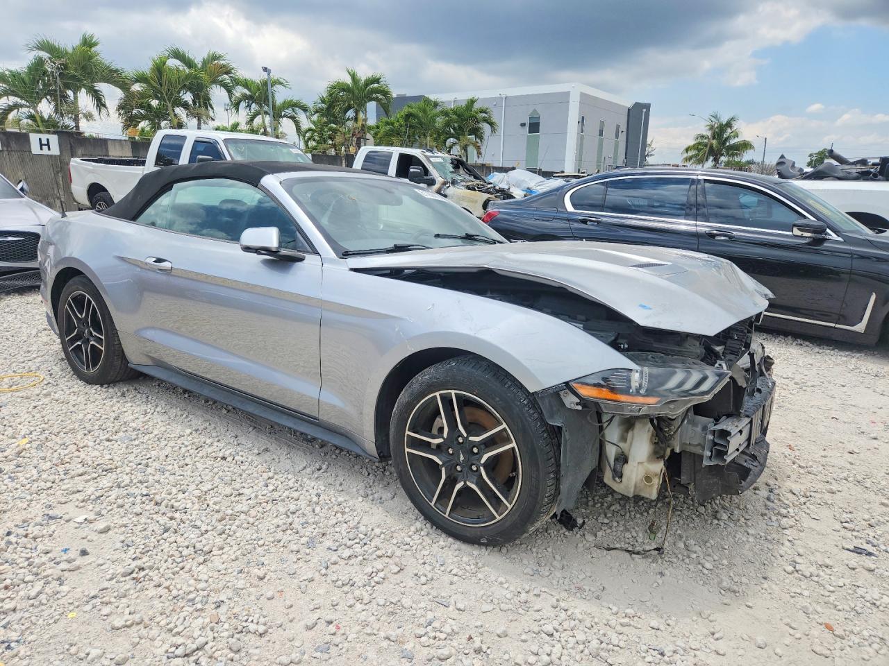 2020 Ford Mustang - Фото 4