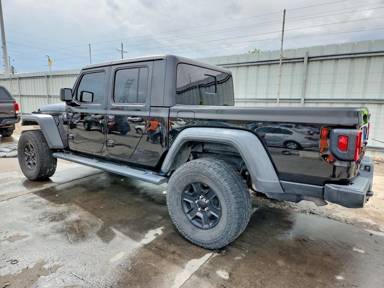 2020 Jeep Gladiator Sport - Image 2