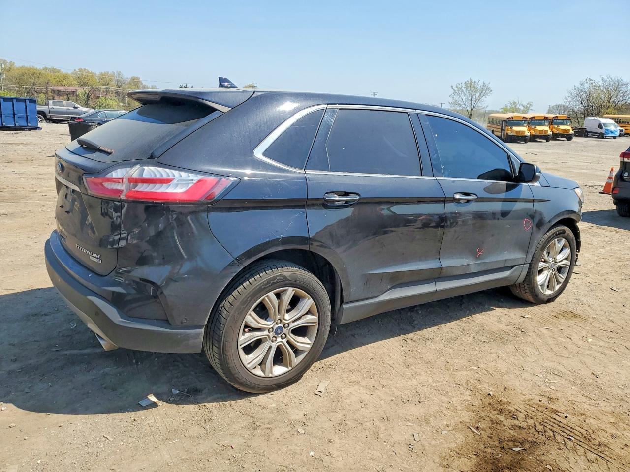 2020 Ford Edge Titanium - Фото 3