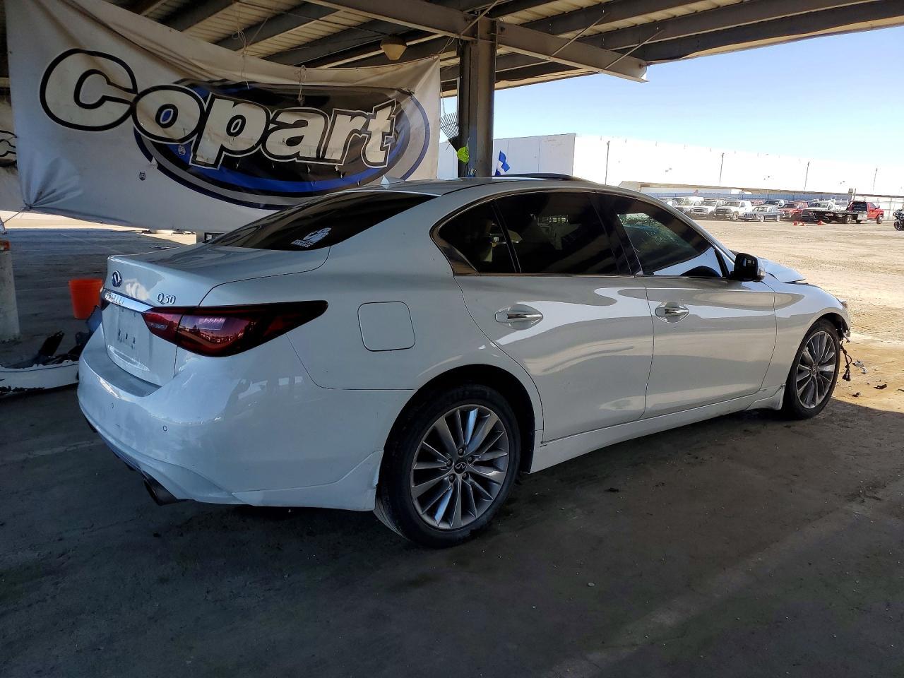 2021 Infiniti Q50 Luxe - Image 3