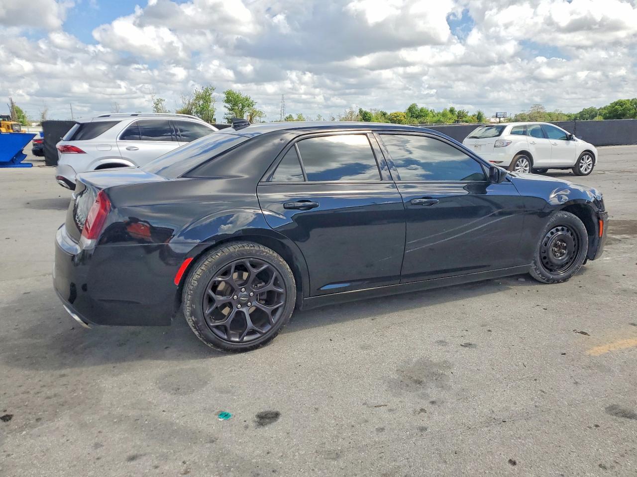 2019 Chrysler 300 S - Фото 3