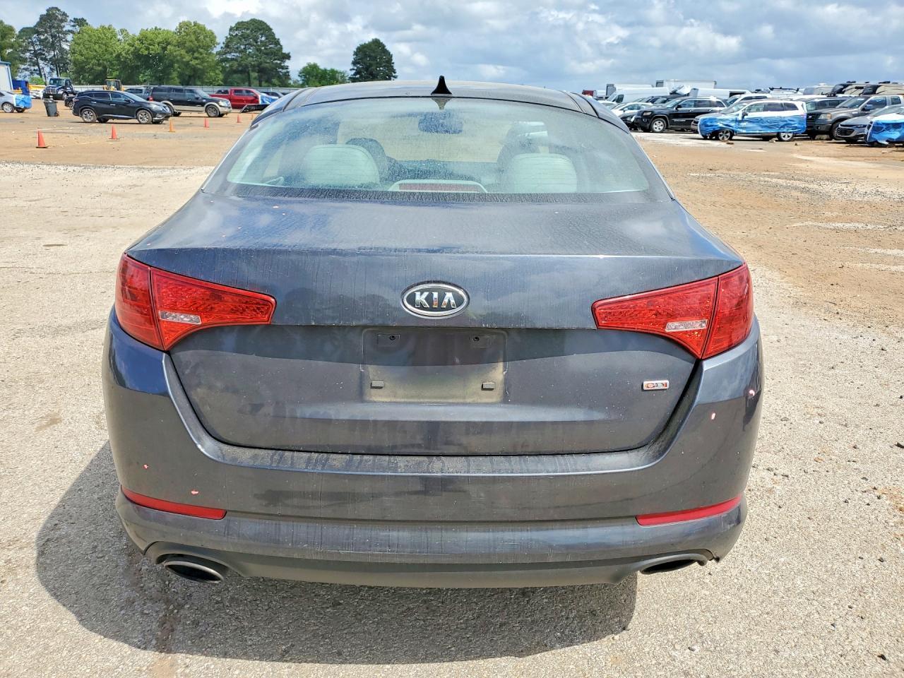 2011 Kia Optima Ex - Image 6