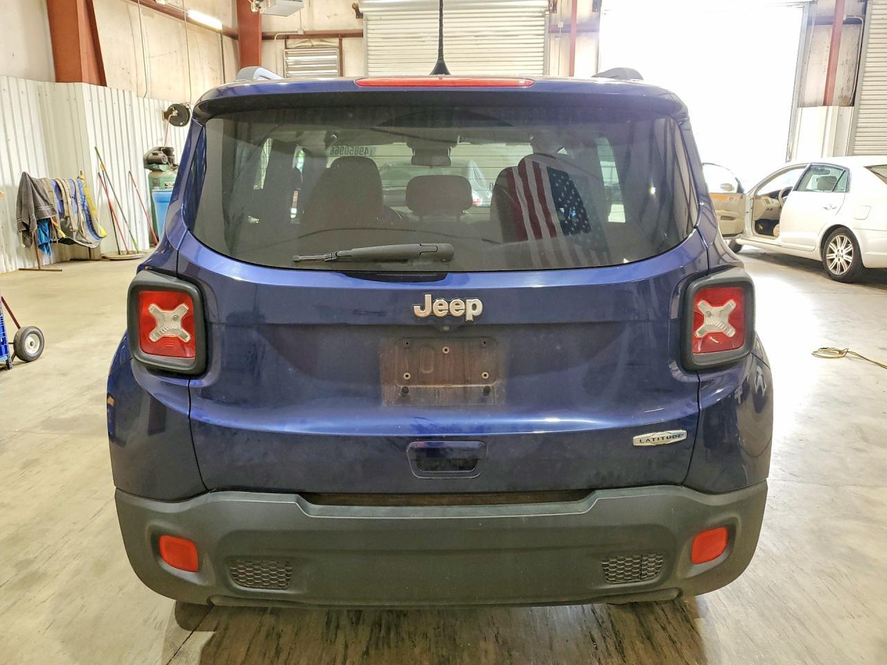 2018 Jeep Renegade Latitude - Image 6