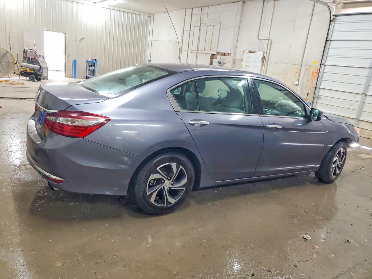 2017 Honda Accord Lx - Фото 3