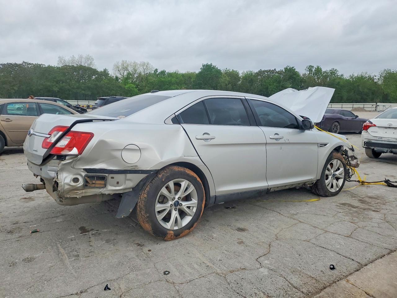 2011 Ford Taurus Sel - Image 3