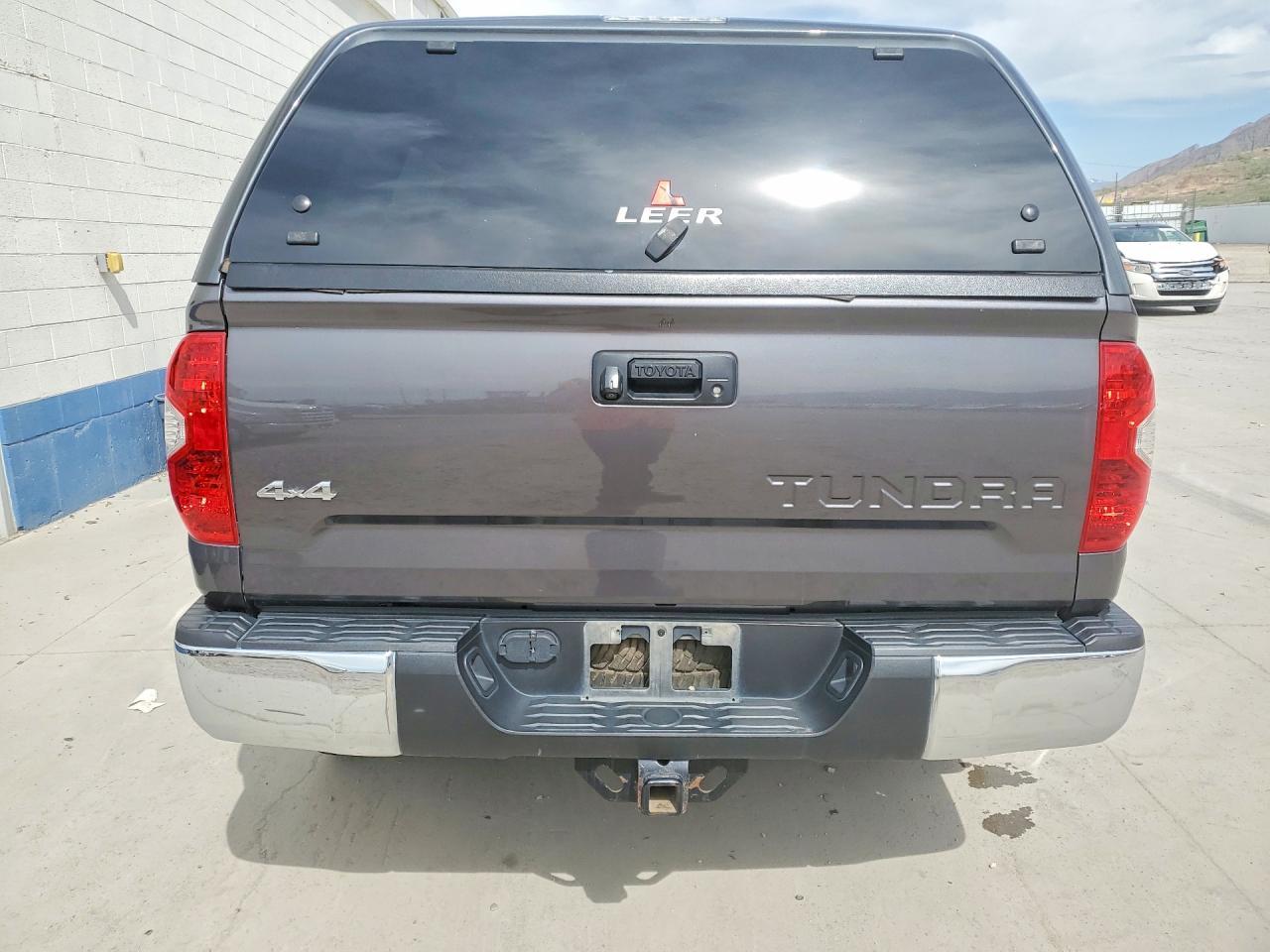 2014 Toyota Tundra Sr5 - Image 6