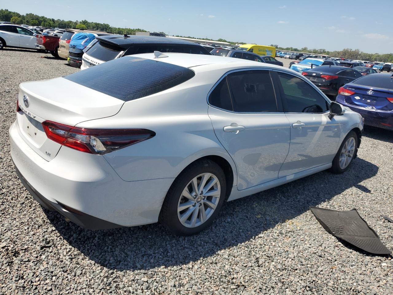 2022 Toyota Camry Le - Image 3