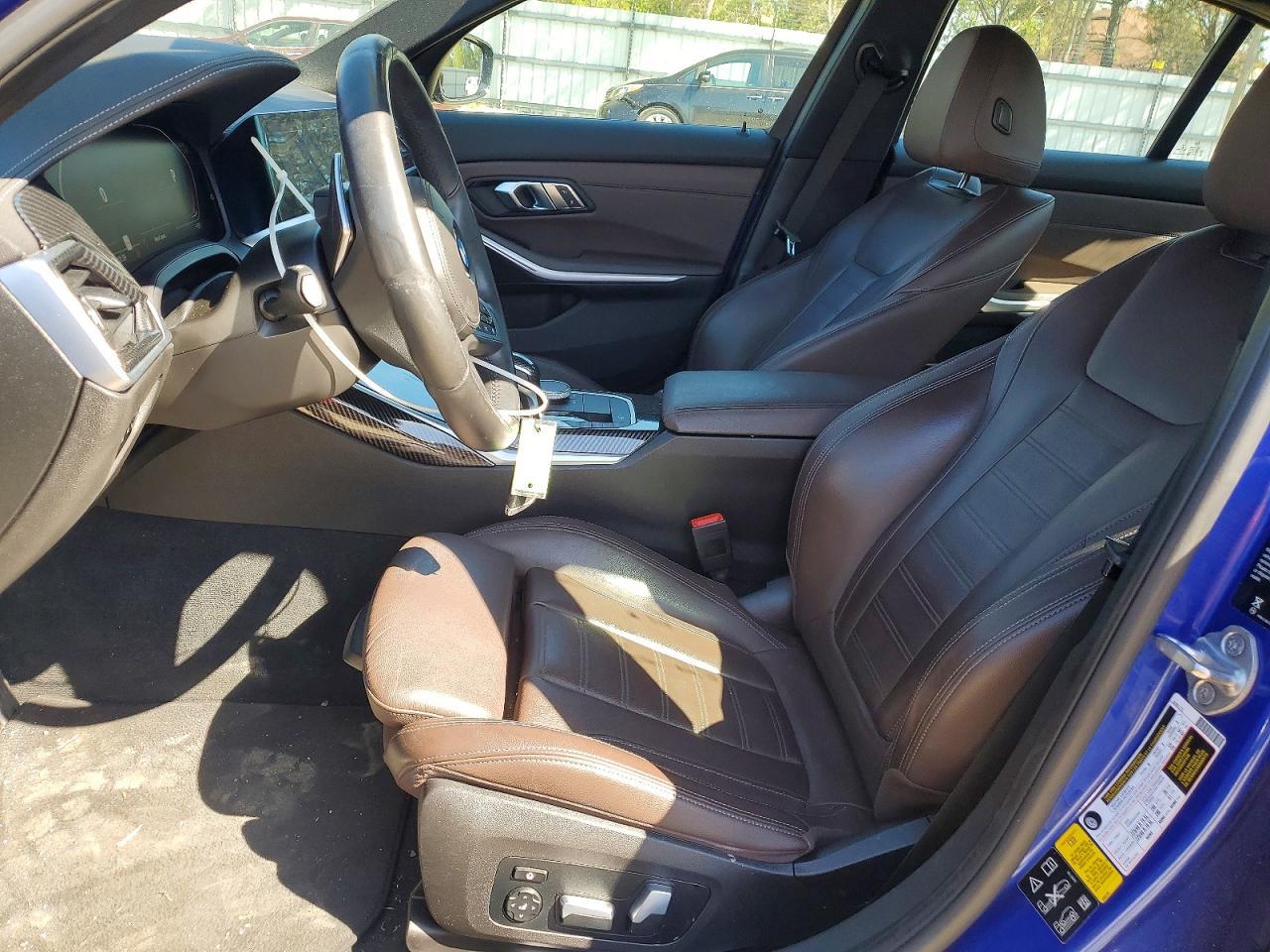 2020 BMW 330Xi - Фото 7
