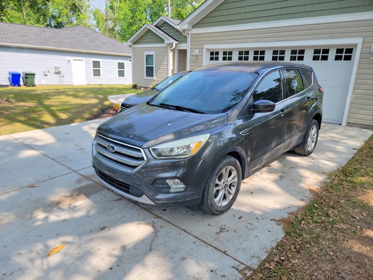 2017 Ford Escape Se - Фото 2