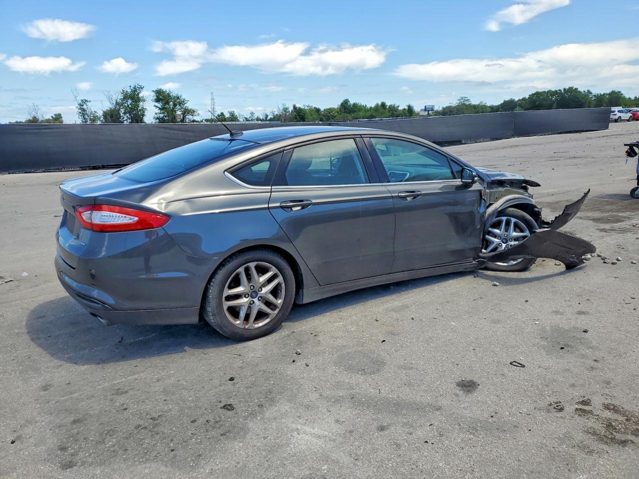 2015 Ford Fusion Se - Image 3