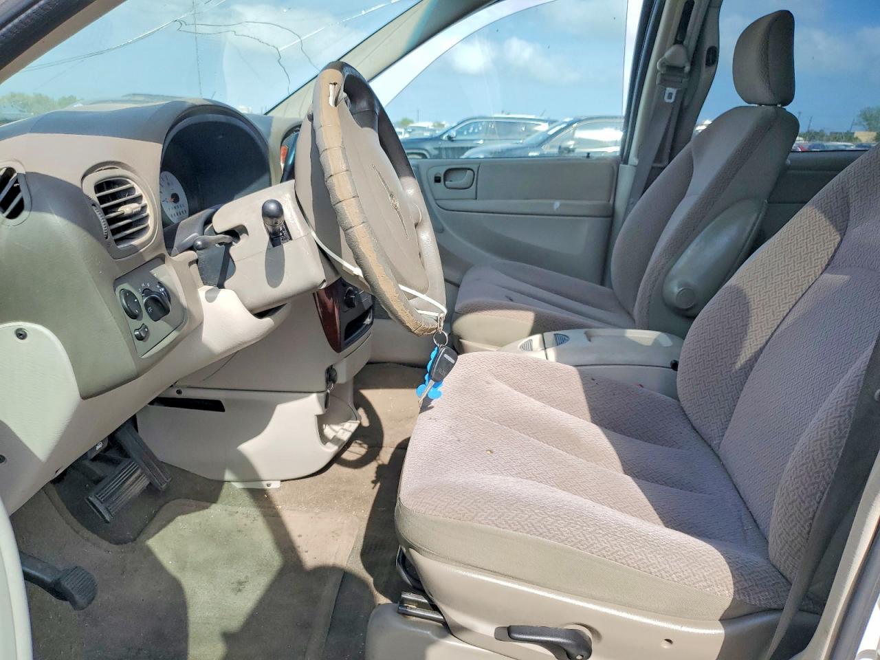 2007 Chrysler Town & Country Lx - Фото 7