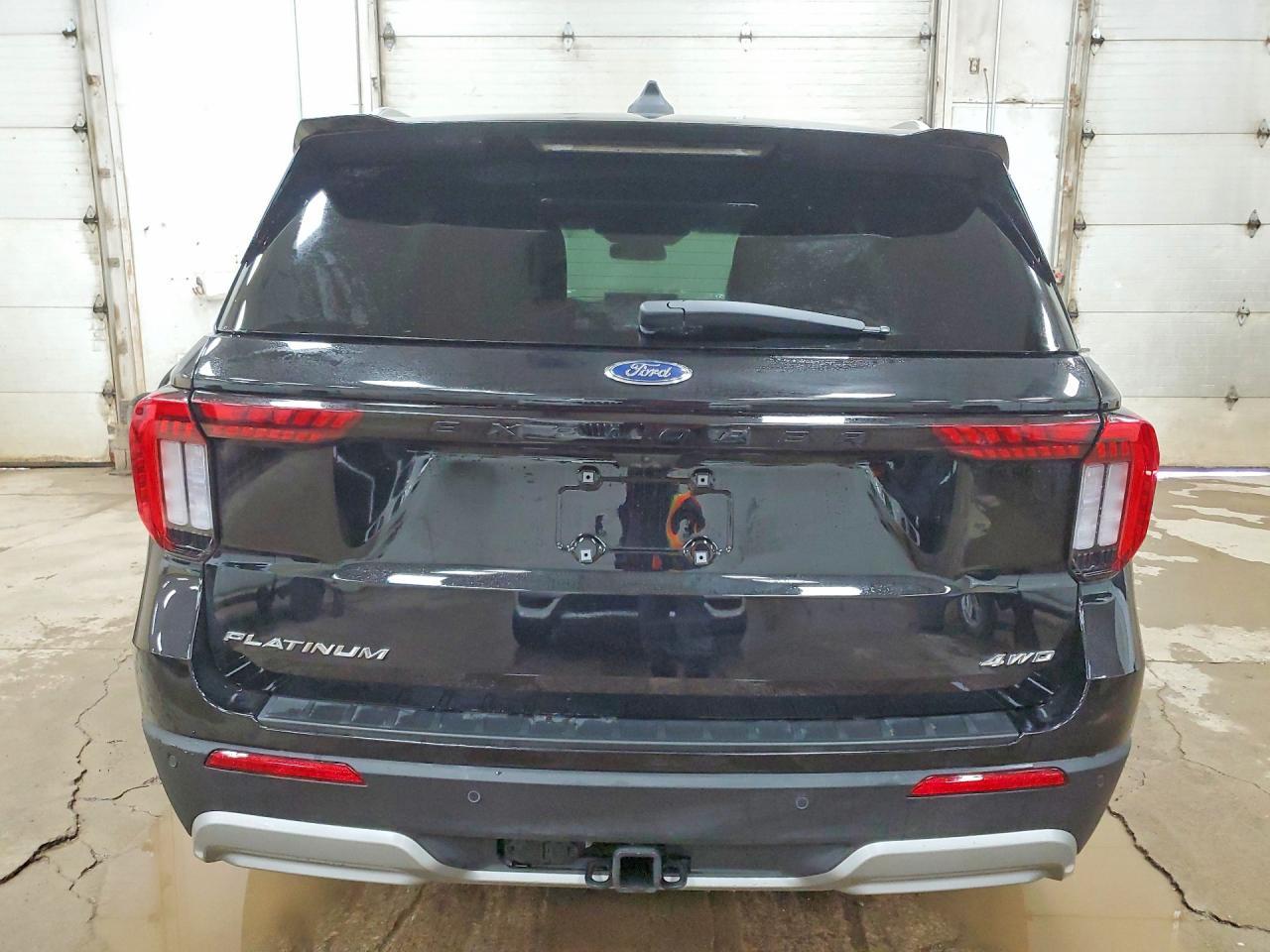 2026 Ford Explorer Platinum - Image 6