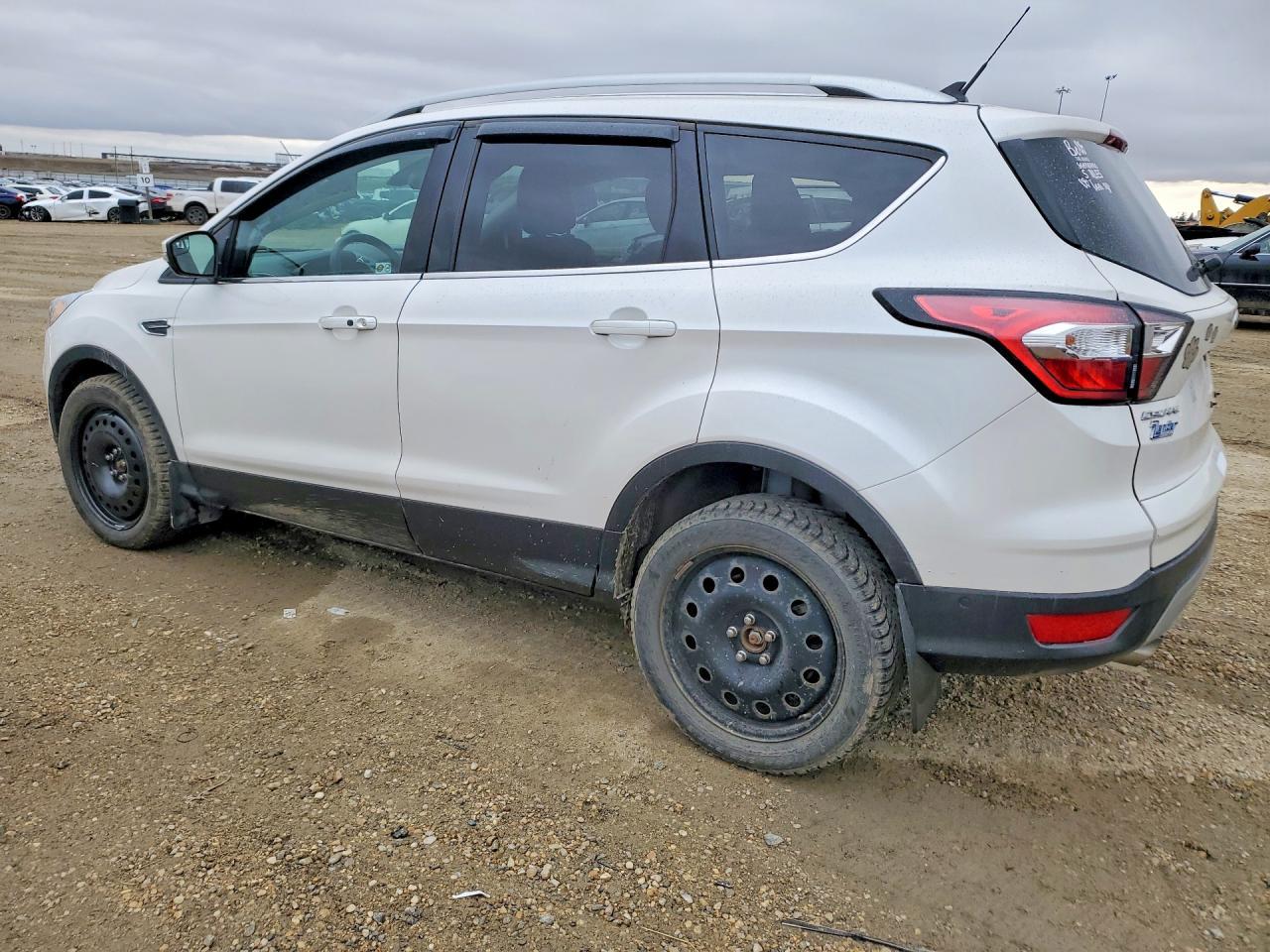 2018 Ford Escape Titanium - Фото 2