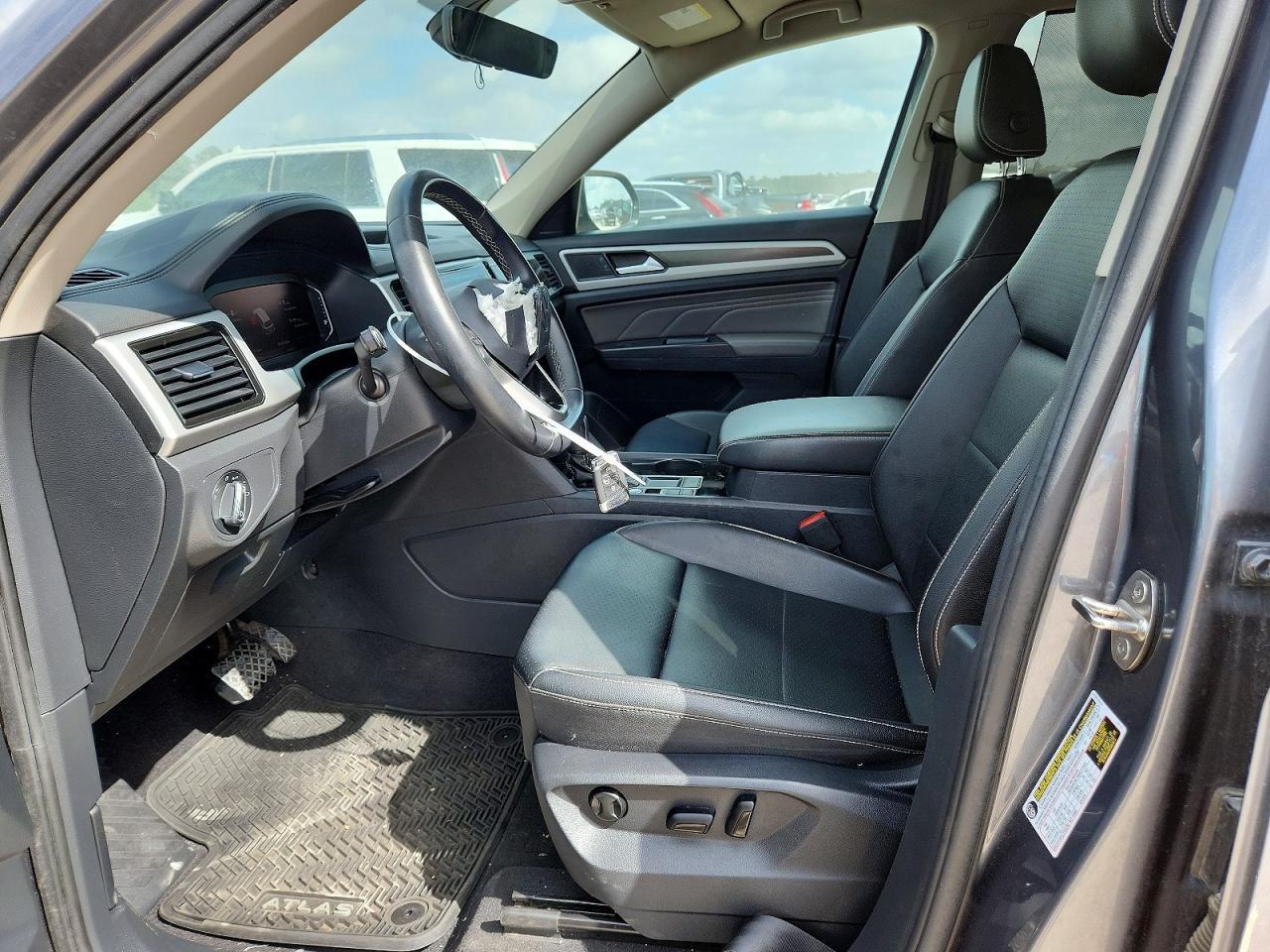 2023 Volkswagen Atlas Se - Image 7