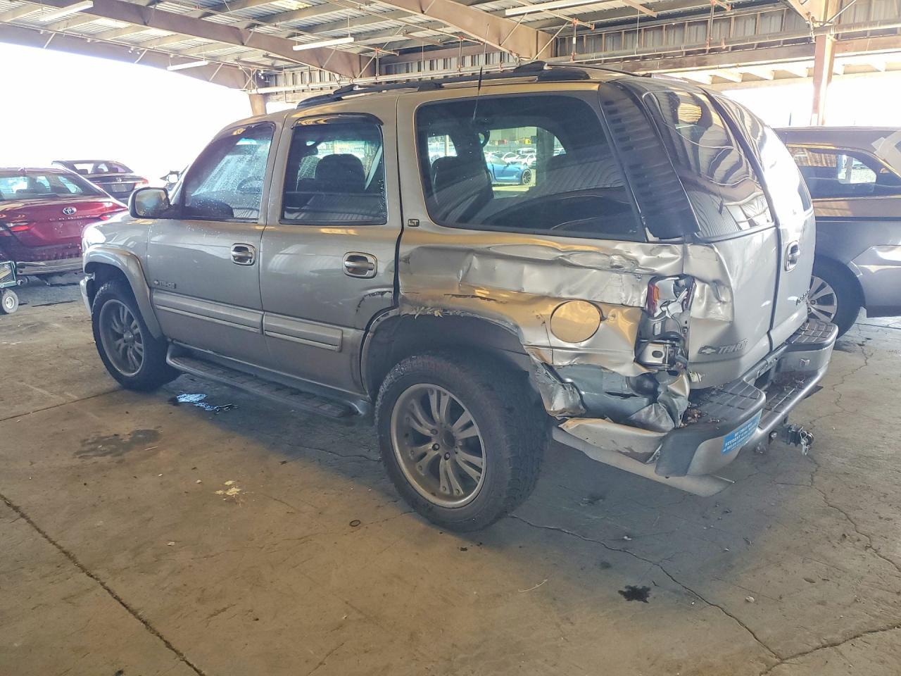 2000 Chevrolet Tahoe K1500 - Фото 2