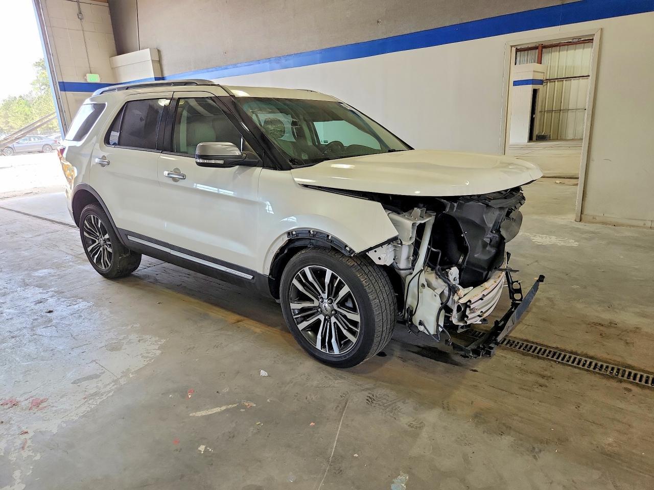 2016 Ford Explorer - Image 4