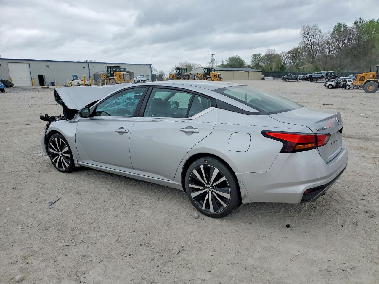 2021 Nissan Altima 2.5 Sr - Фото 2
