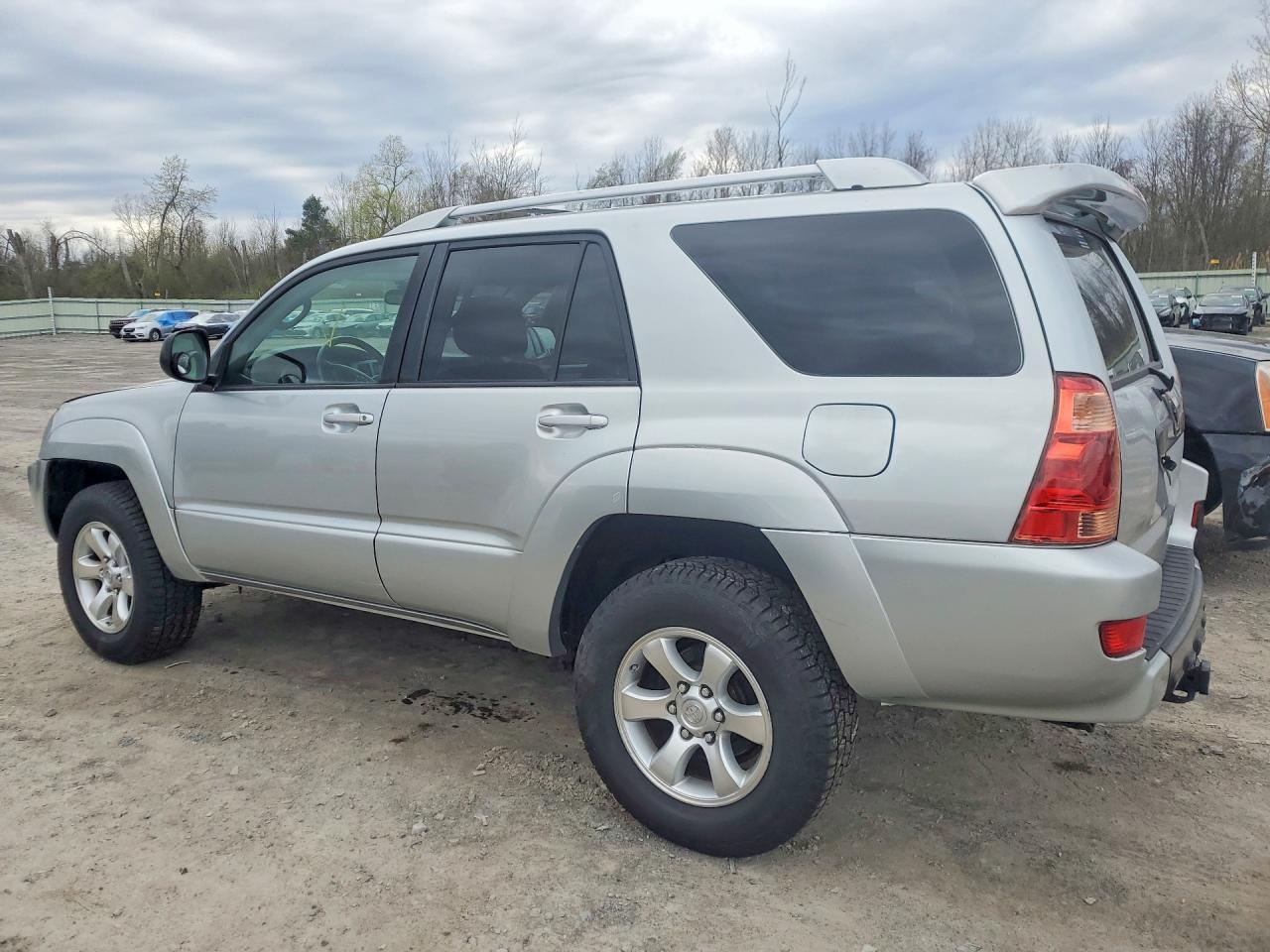 2005 Toyota 4Runner Sport Edition - Image 2