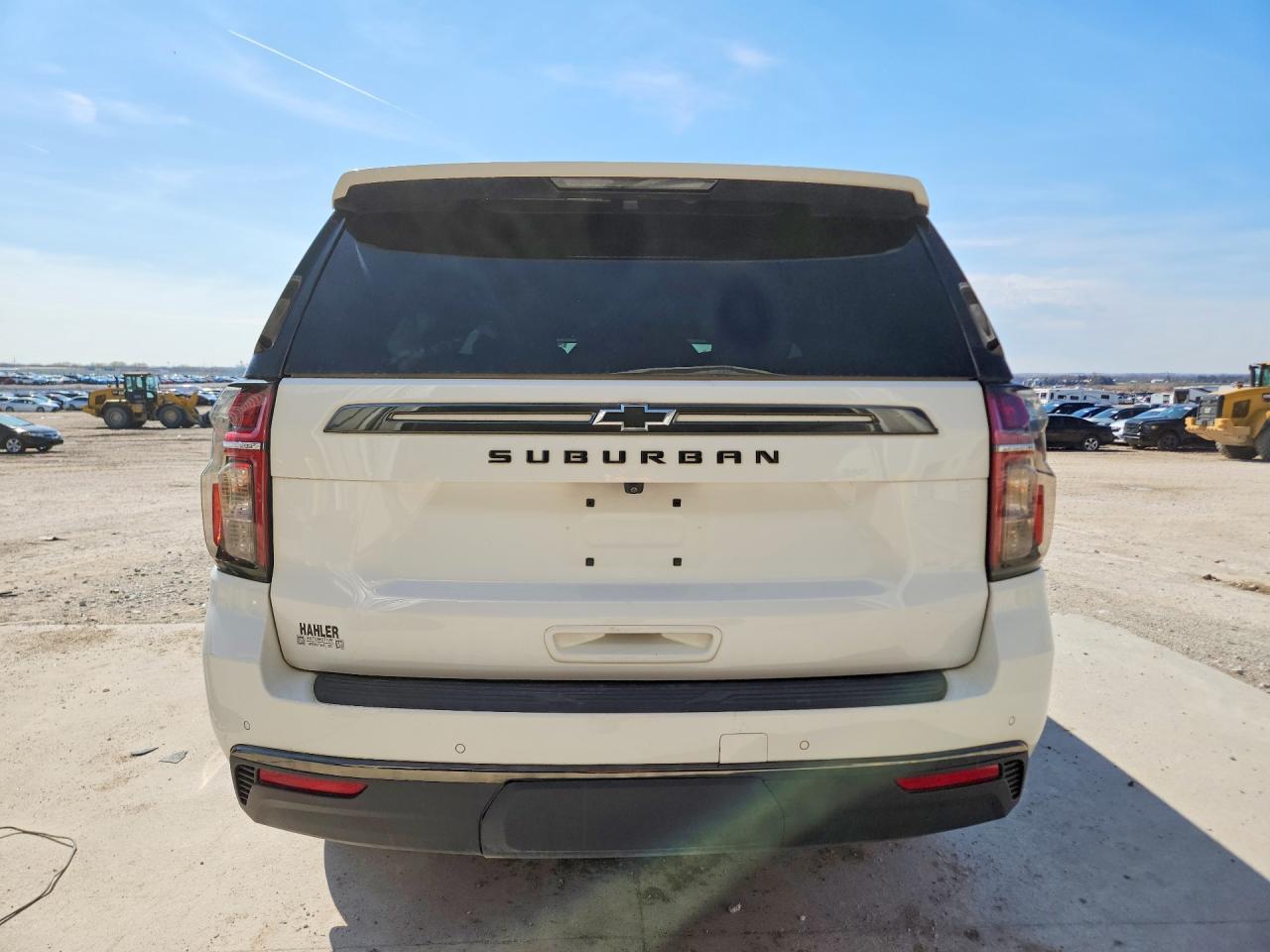 2021 Chevrolet Suburban K1500 Z71 - Image 6