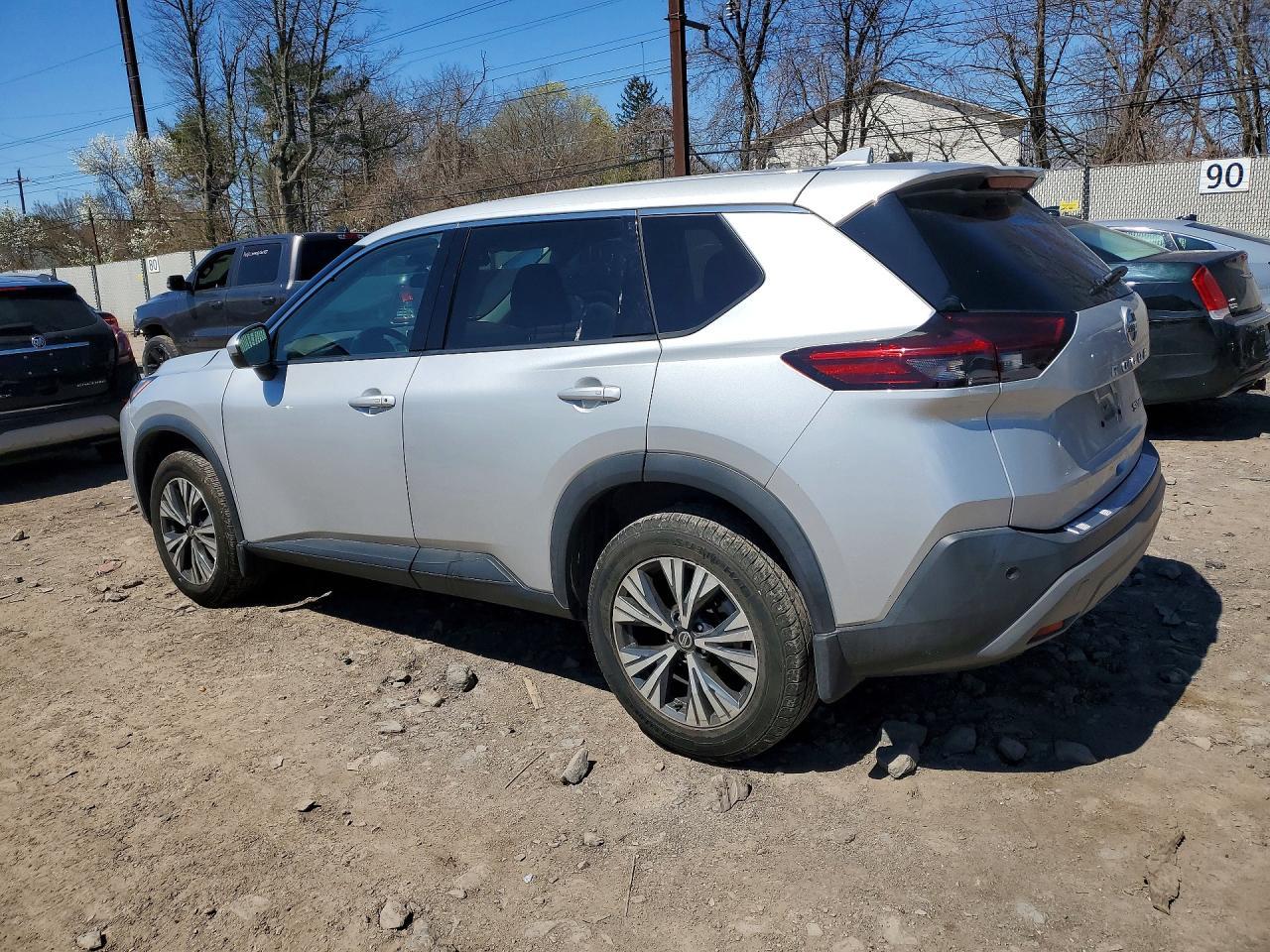 2021 Nissan Rogue Sv - Image 2
