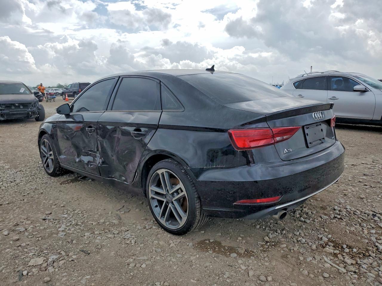 2019 Audi A3 Premium Awd - Фото 2