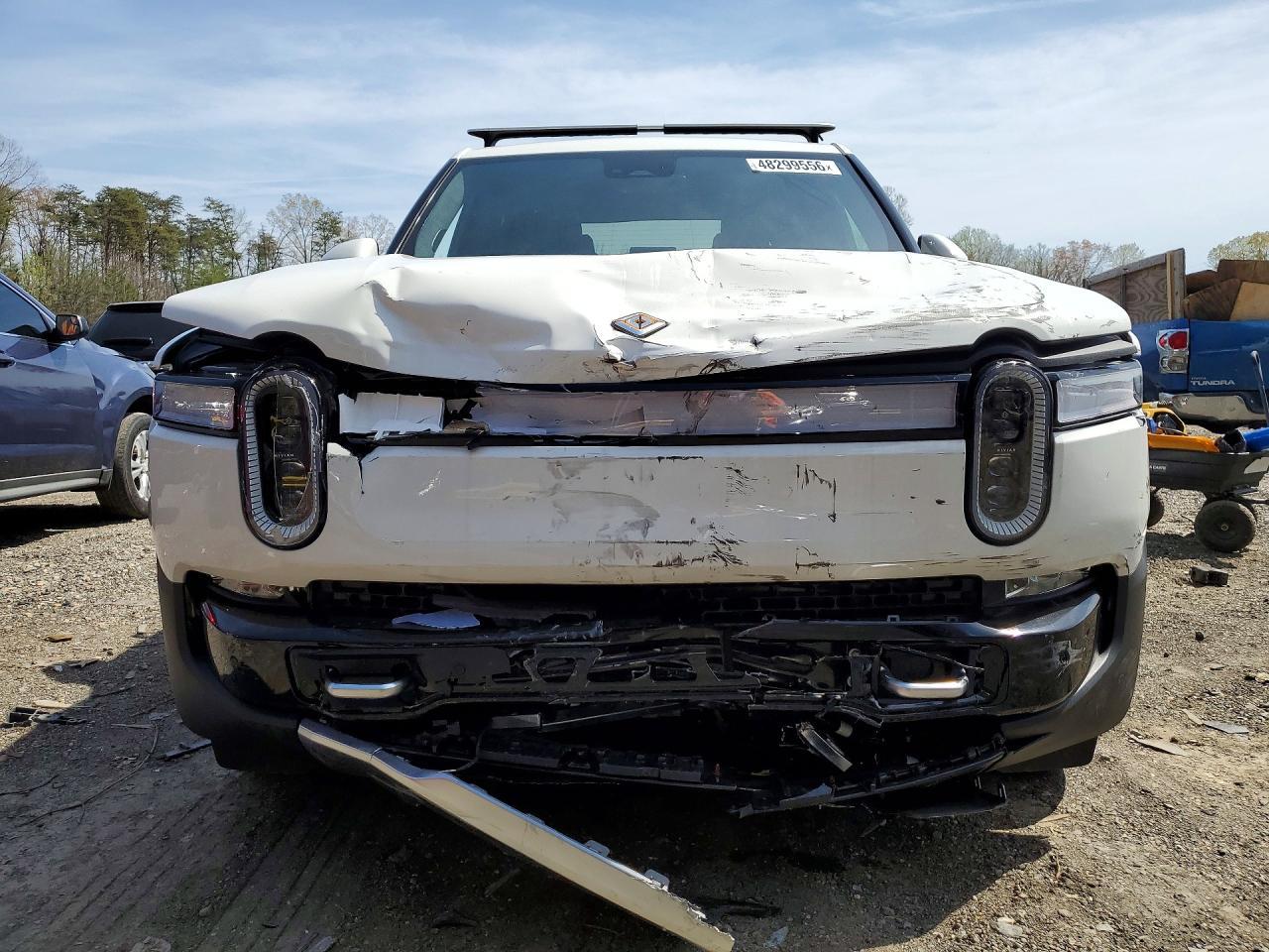 2023 Rivian R1T Adventure - Фото 5