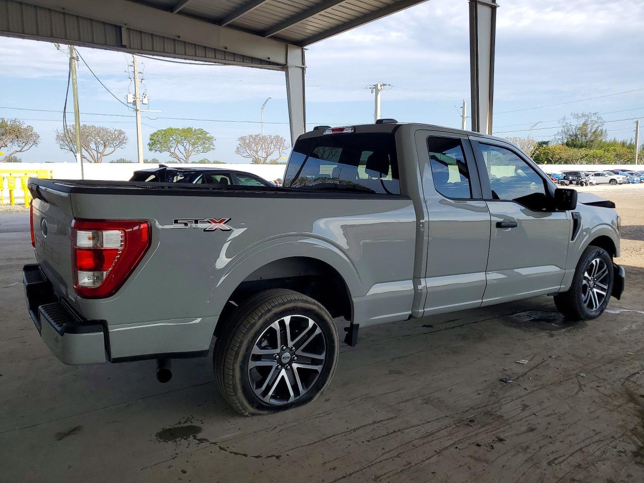 2023 Ford F150 Super Cab - Image 3