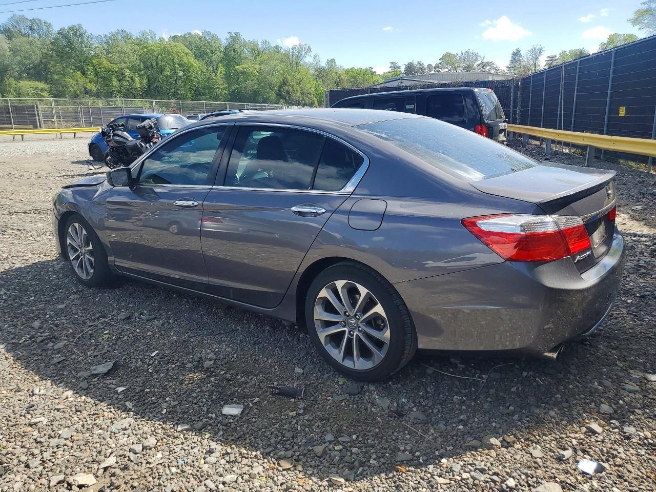 2015 Honda Accord Sport - Image 2