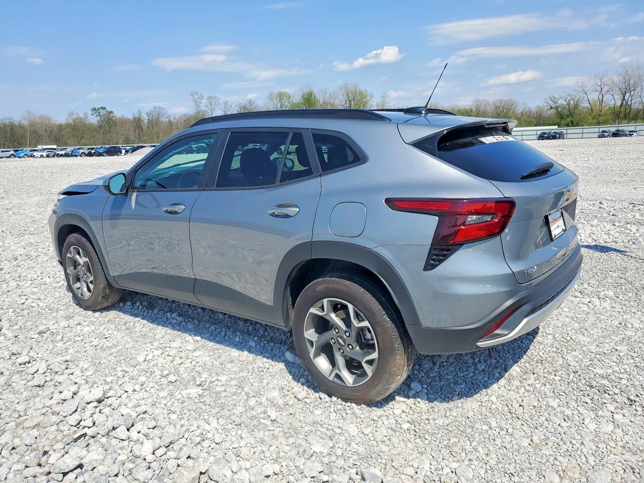 2025 Chevrolet Trax 1Lt - Фото 2