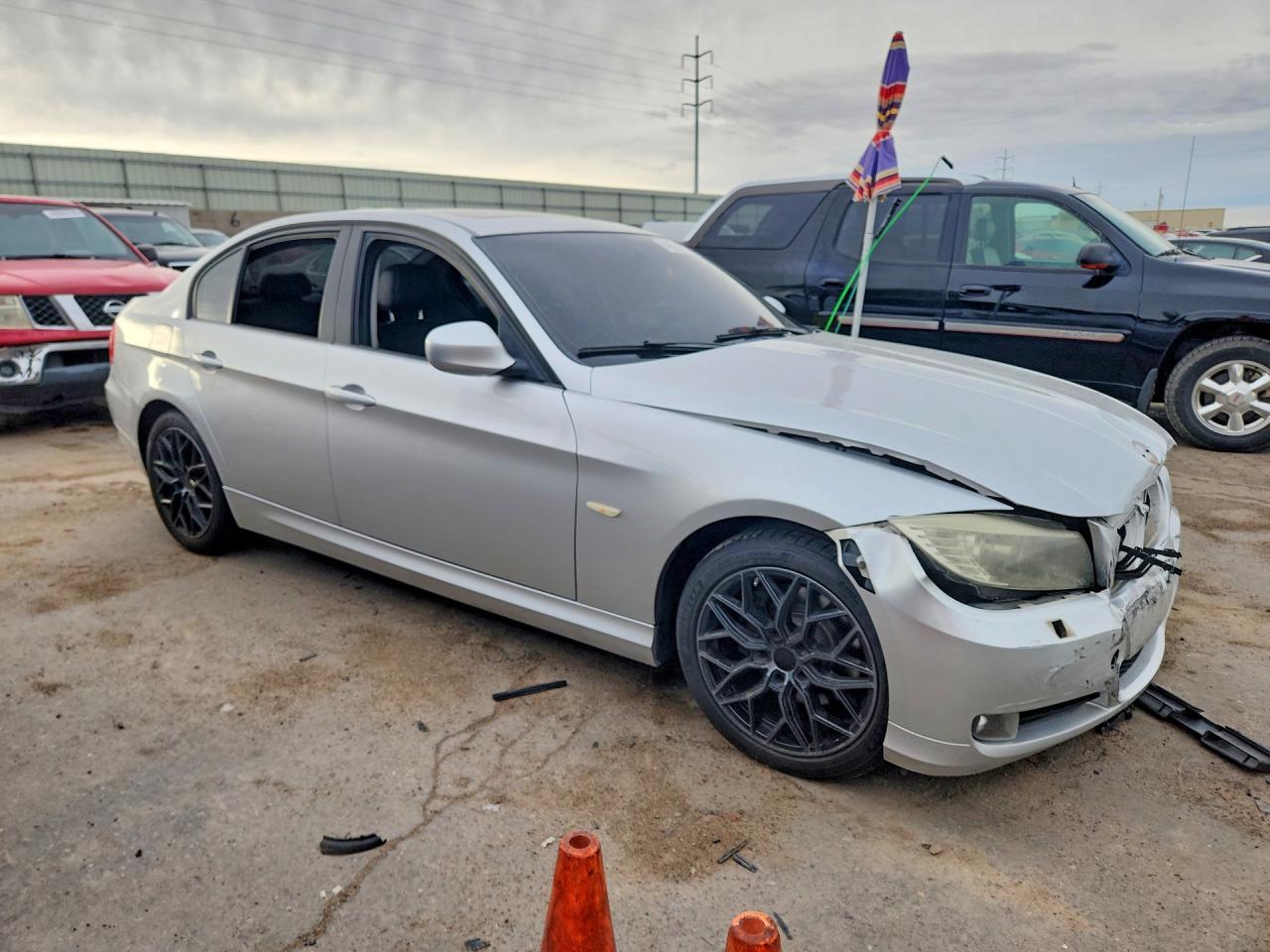 2011 BMW 328 Xi Sulev - Image 4