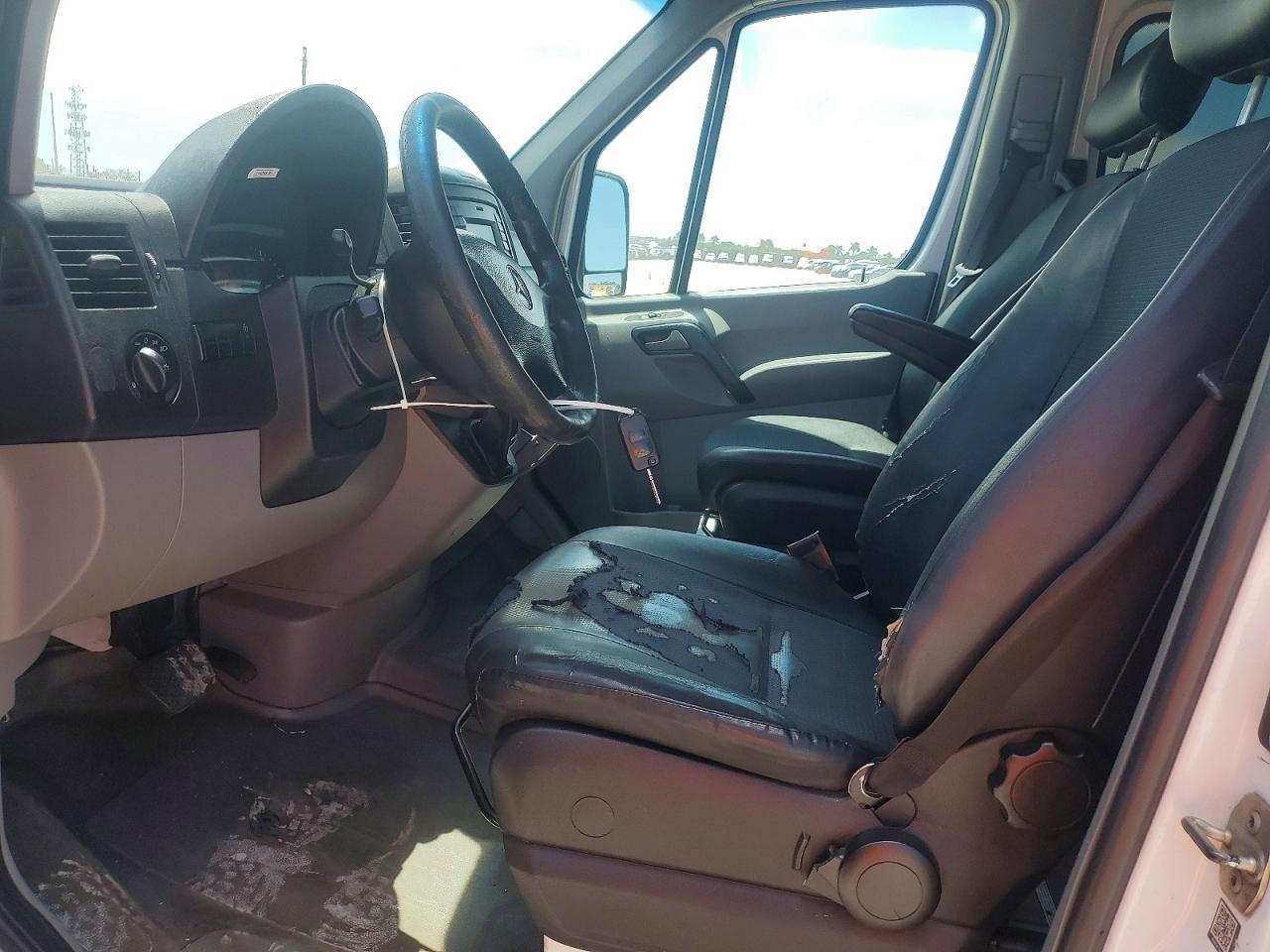 2017 Mercedes Benz Sprinter 2500 - Image 7