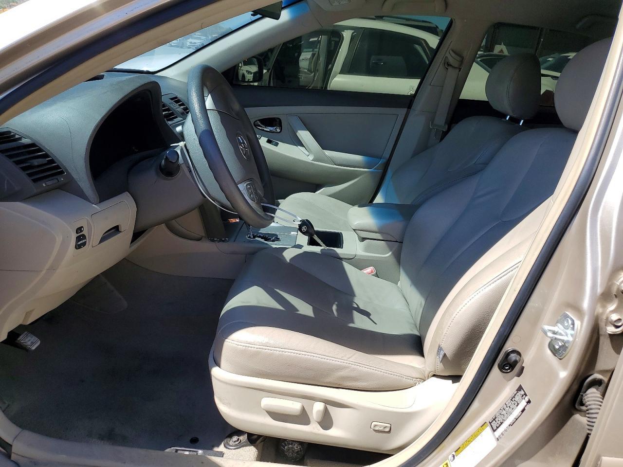 2007 Toyota Camry Le - Image 7