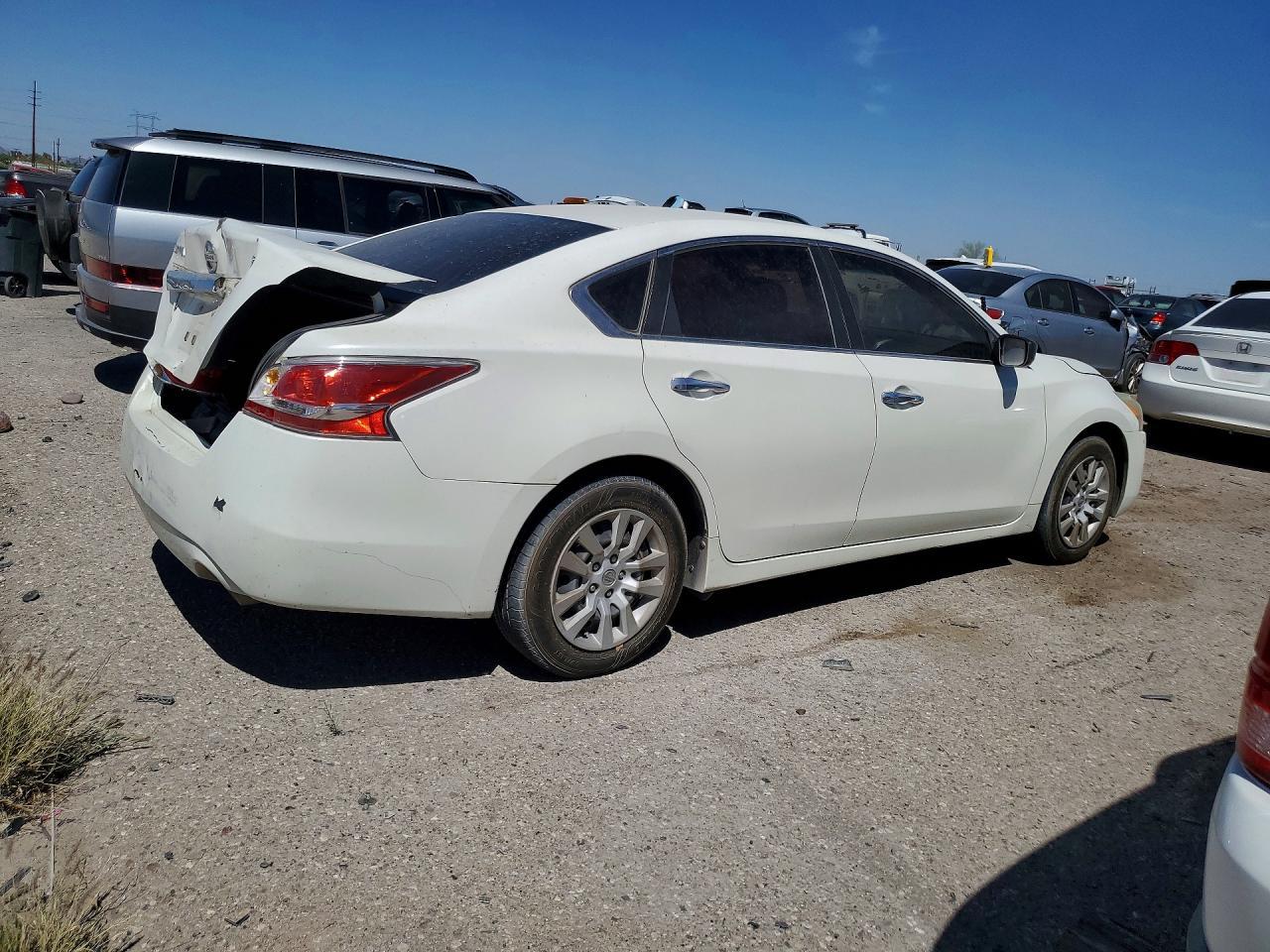 2015 Nissan Altima 2.5 S - Image 3