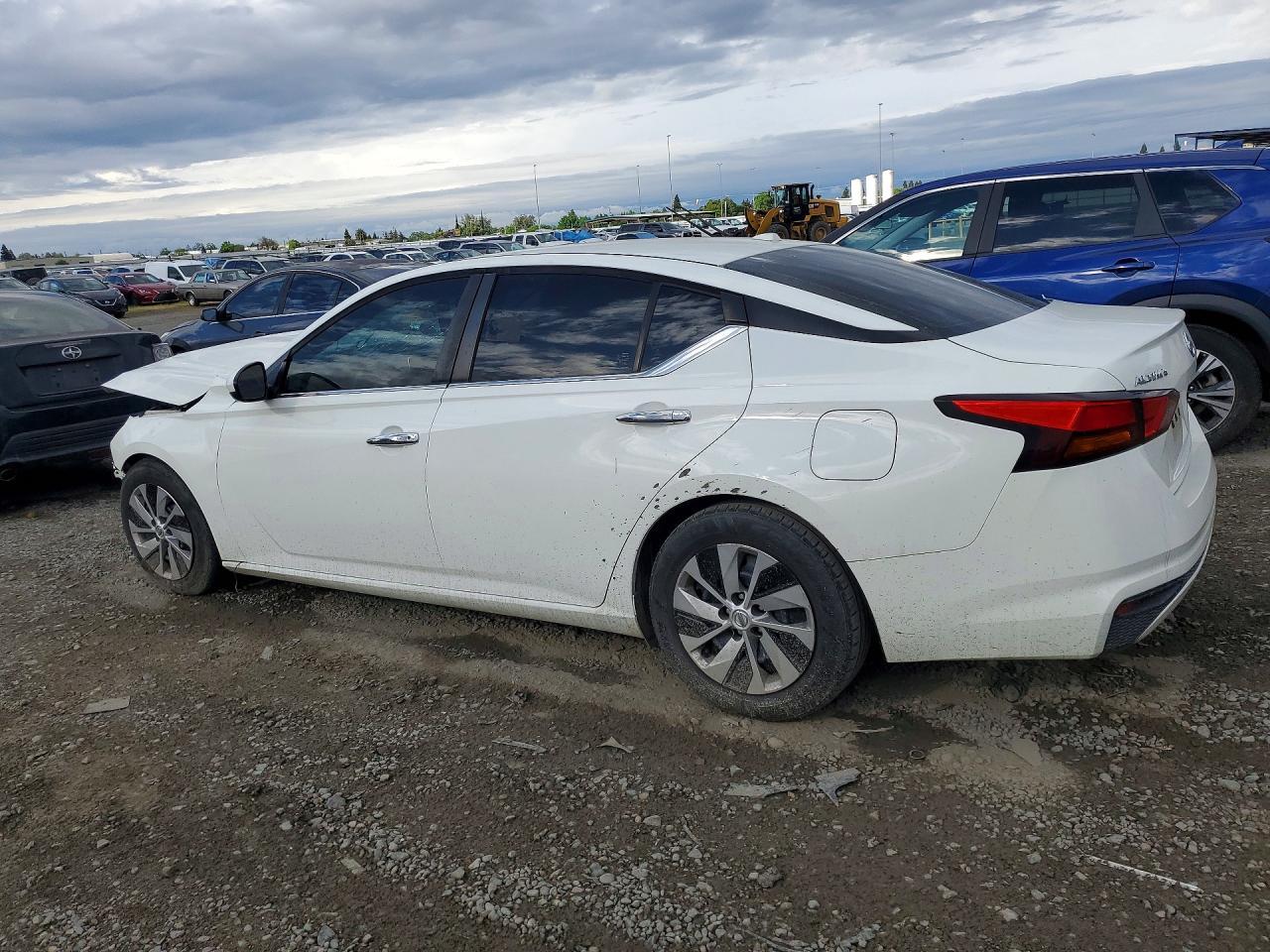 2019 Nissan Altima 2.5 S - Фото 2